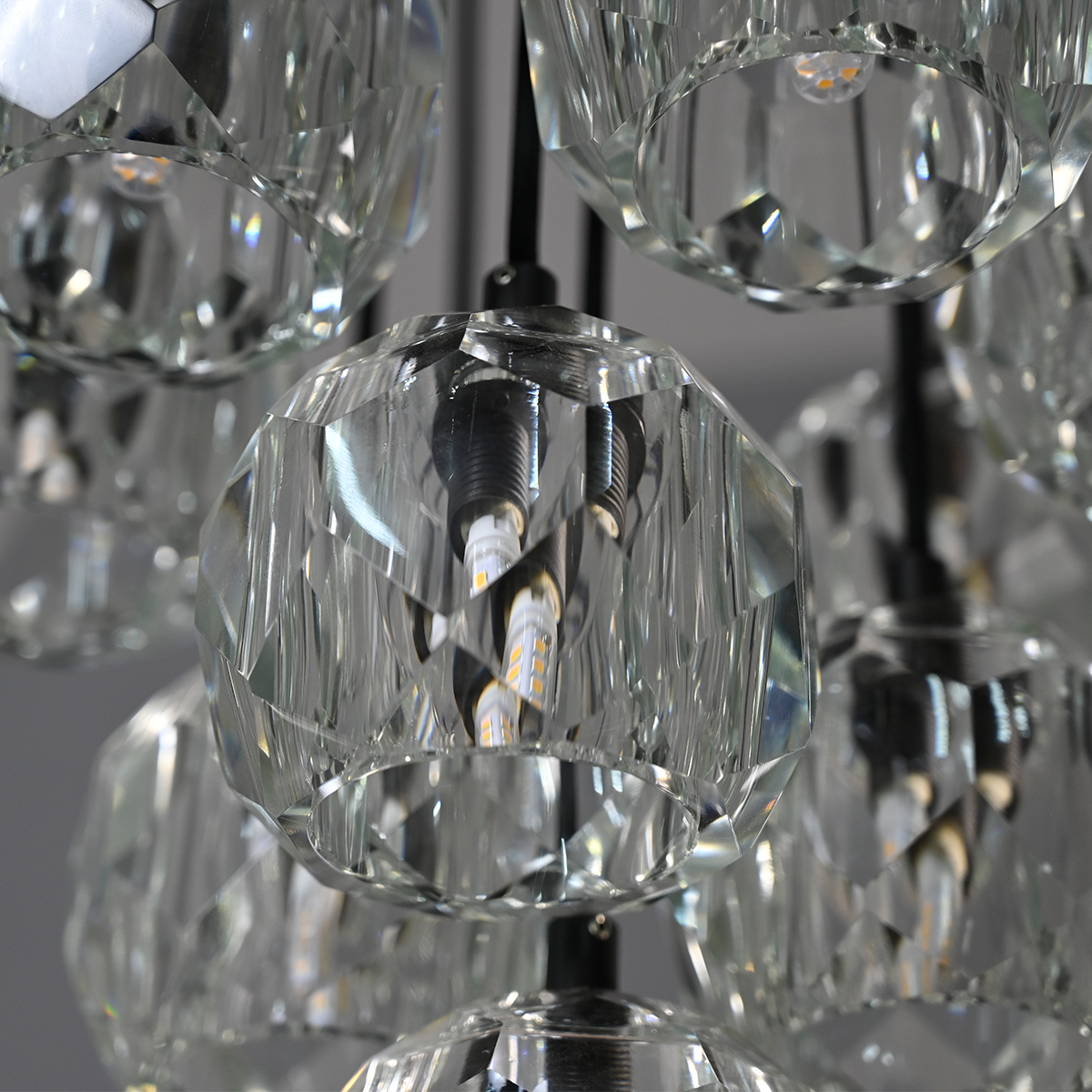 Bille De Crystal Ball Cluster Chandelier 14"