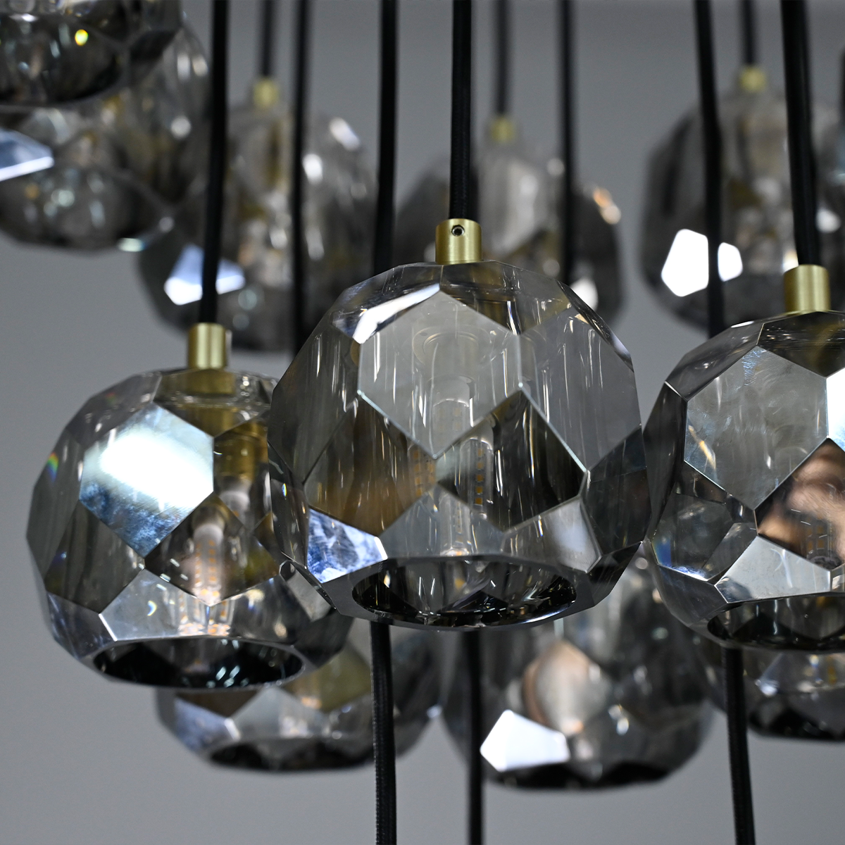 Bille De Crystal Ball Cluster Chandelier 19"