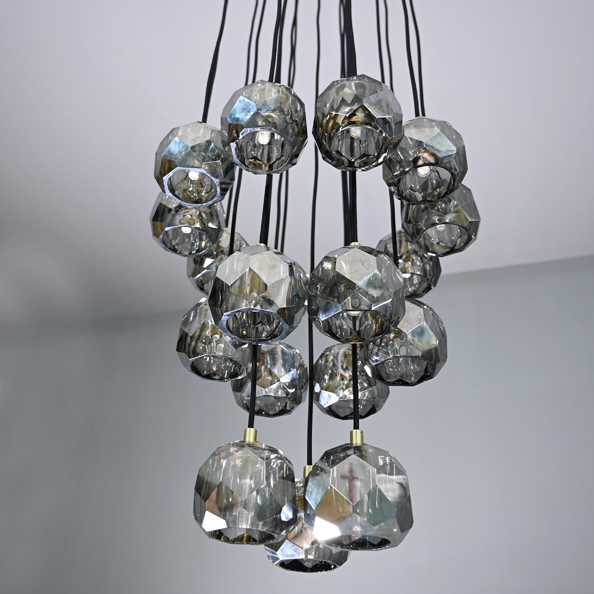 Bille De Crystal Ball Cluster Chandelier 19"