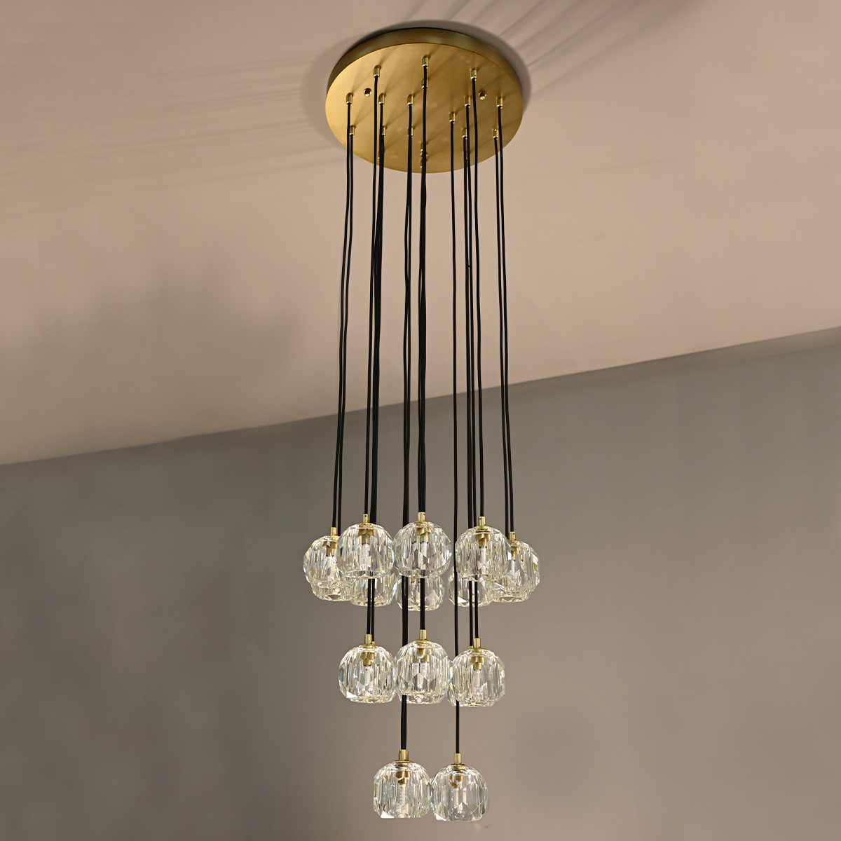 Bille De Crystal Ball Cluster Chandelier 19"