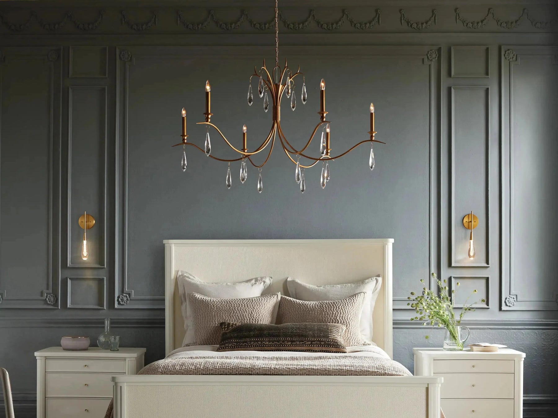 Celine Chandelier 36'' 59''