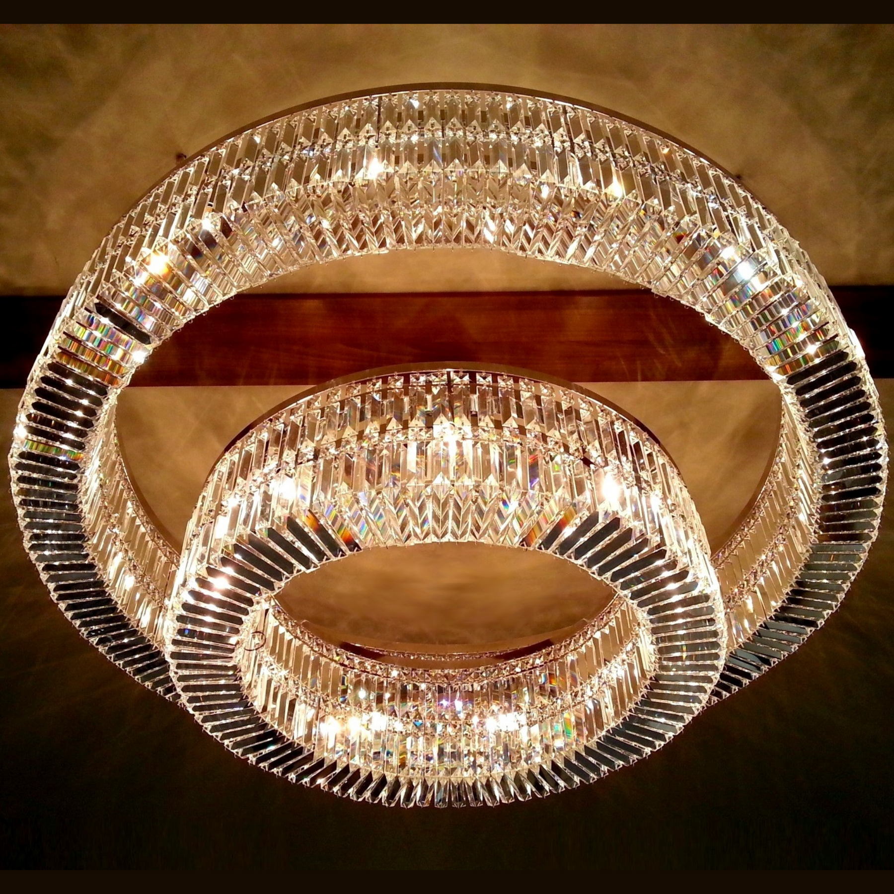 Aria Victory Round Modern Glass Chandelier - Luchiante.