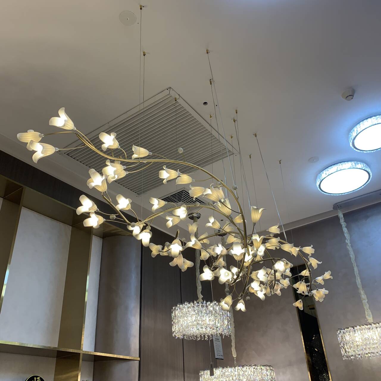Modern Brass Branch Ceramics Flower Chandelier for Stylish Living Room Hotel and Restaurant-Chandeliers-Arialamps